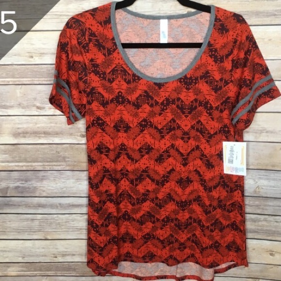 Lularoe Classic T - Picture 1 of 1